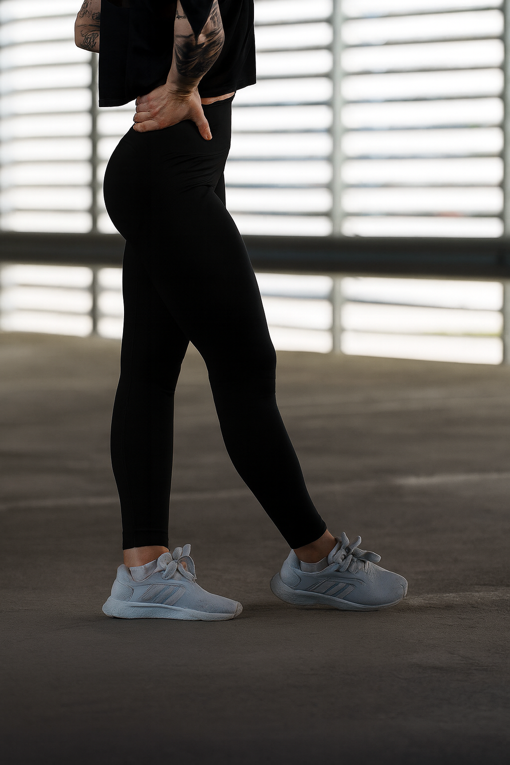 Musta scrunch-trikoot I Artemis